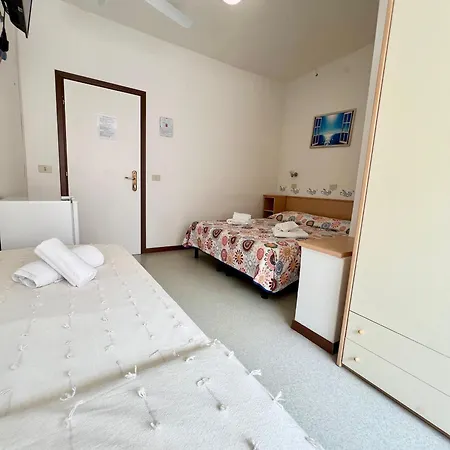 Amalfi & Dependance Szálloda Lignano Sabbiadoro