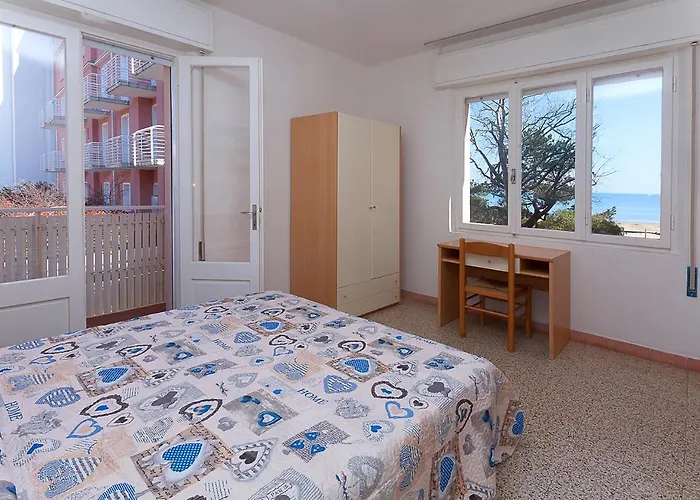 Отель Amalfi & Dependance *