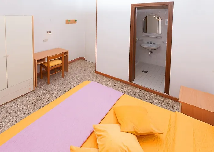 Amalfi & Dependance Отель *