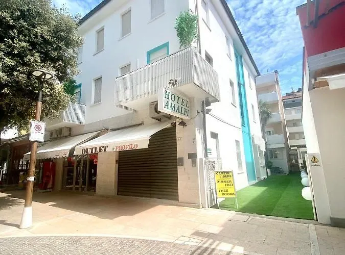 Amalfi & Dependance Отель *